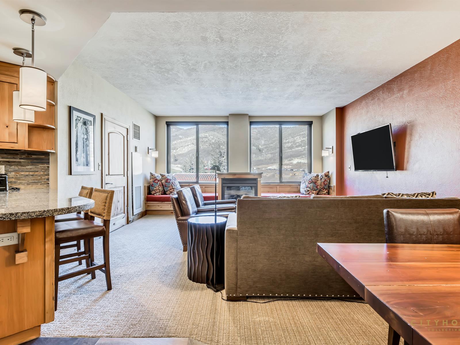 Grand Summit Drive Lofty Living